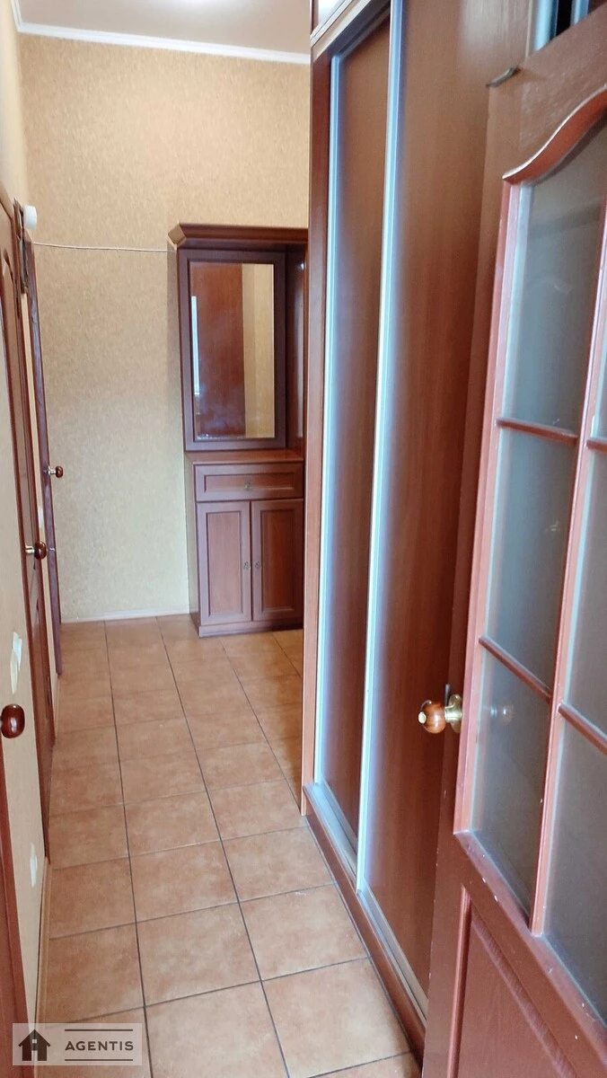 Apartment for rent 2 rooms, 65 m², 3rd fl./7 floors. 96, Beresteyskyy prosp. Peremohy, Kyiv. 