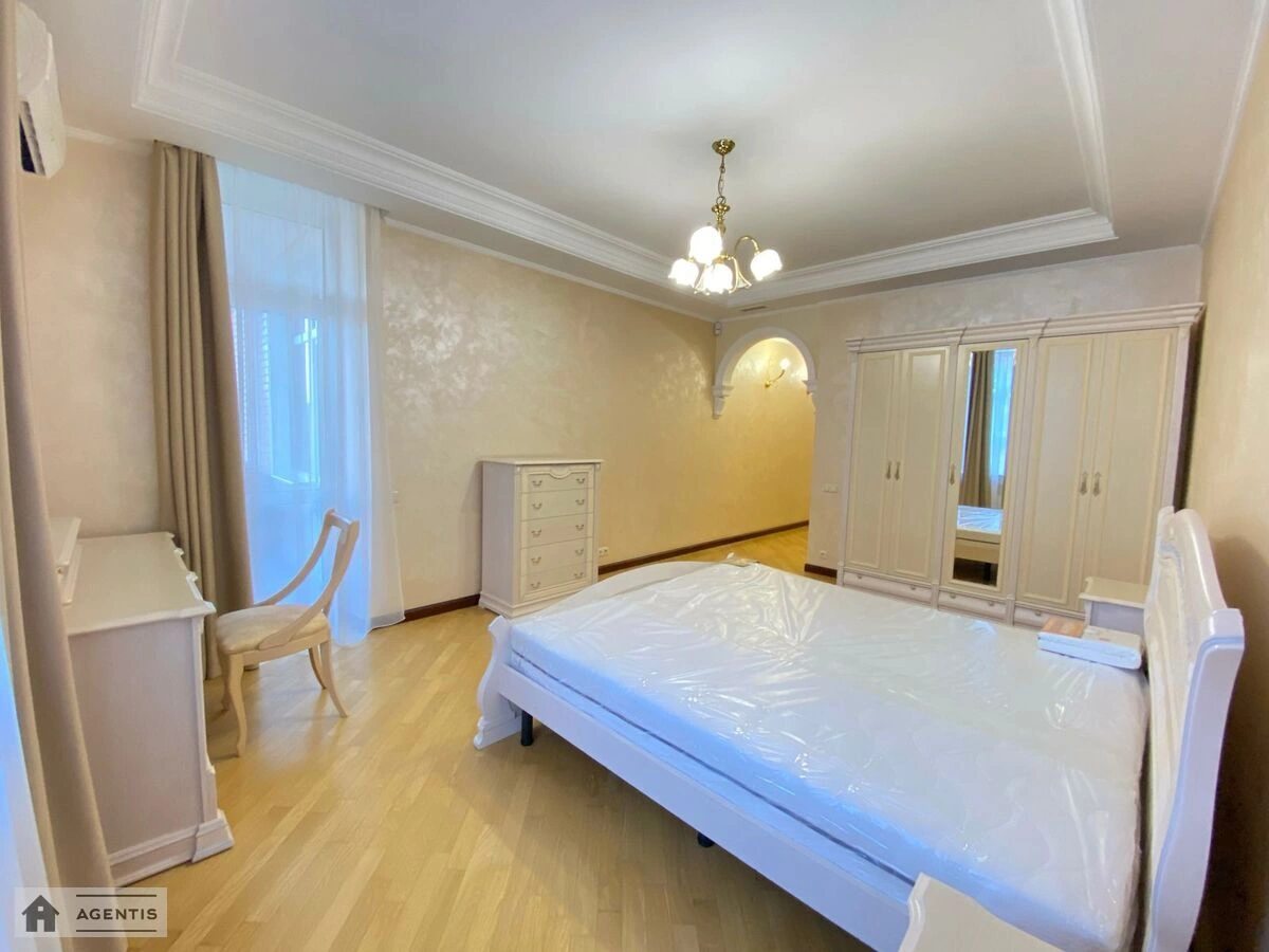 Apartment for rent 5 rooms, 200 m², 4th fl./17 floors. 13, Staronavodnitcka 13, Kyiv. 