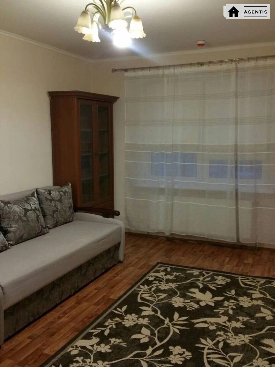 Сдам квартиру 2 комнаты, 70 m², 18 эт./25 этажей. 24, Урловская 24, Киев. 