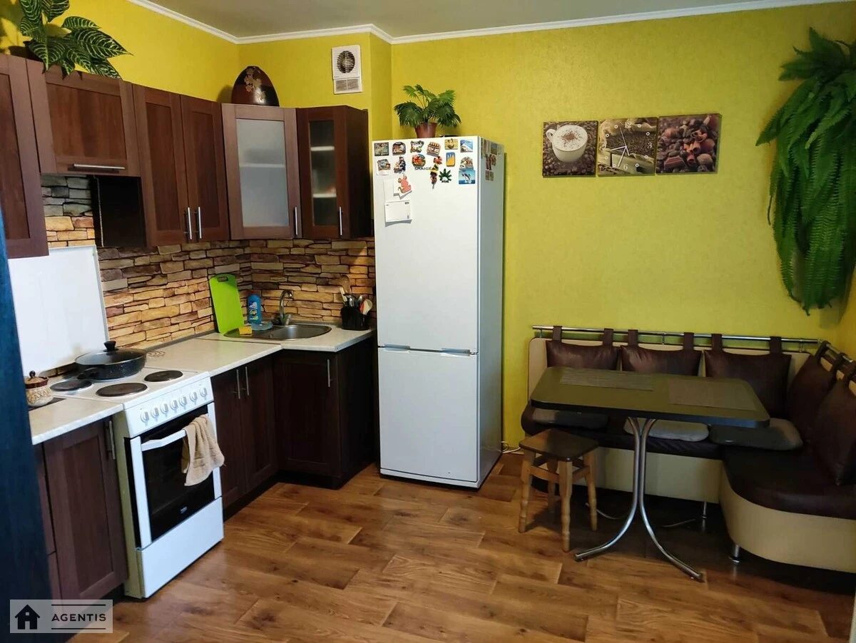 Apartment for rent 2 rooms, 78 m², 25th fl./25 floors. 13, Zdolbunivska 13, Kyiv. 