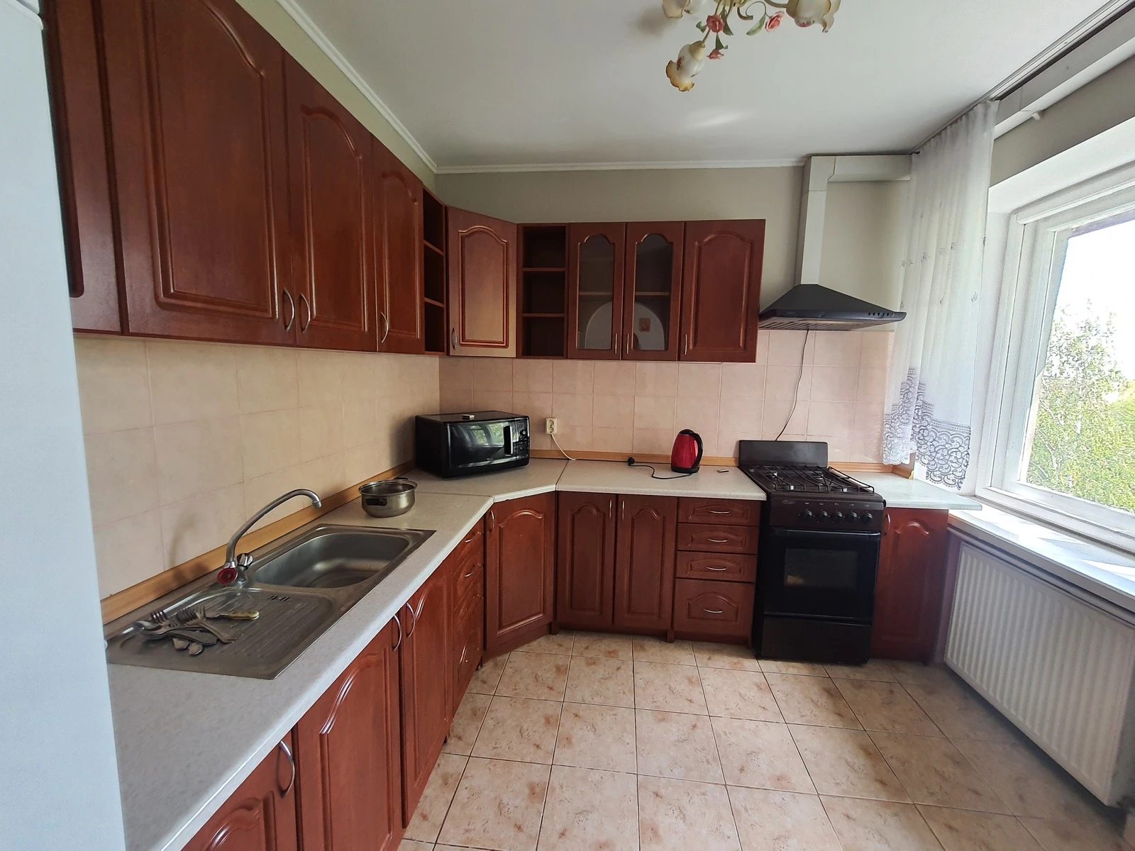 Apartment for rent 3 rooms, 67 m², 6th fl./6 floors. Savury K. vul., Ternopil. 