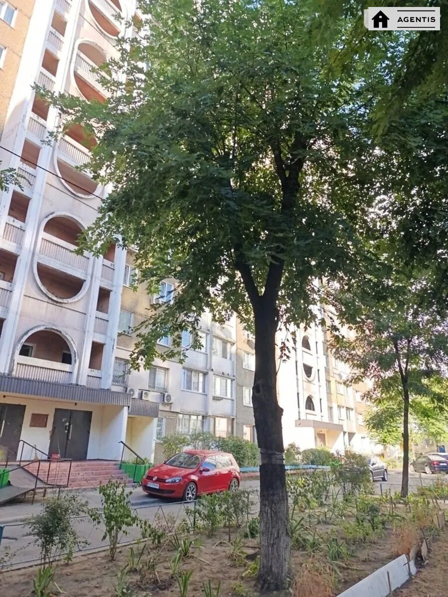 Apartment for rent 3 rooms, 72 m², 15th fl./16 floors. 154, Kharkivske 154, Kyiv. 