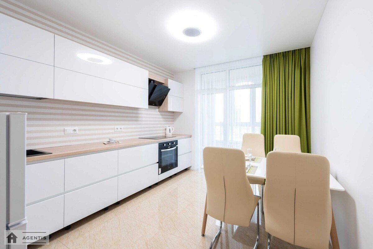 Apartment for rent 1 room, 50 m², 13th fl./26 floors. 6, Virmenska 6, Kyiv. 