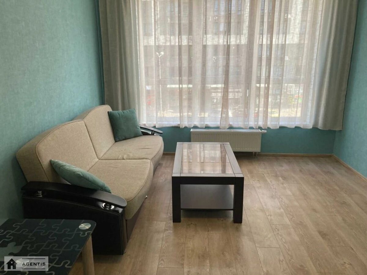 Сдам квартиру 1 комната, 50 m², 3 эт./14 этажей. 43, Правды 43, Киев. 