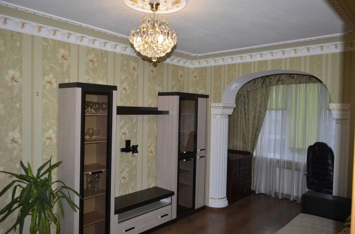 Apartments for sale 1 room, 37 m², 3rd fl./5 floors. 6, Kozatska , Vyshneve. 