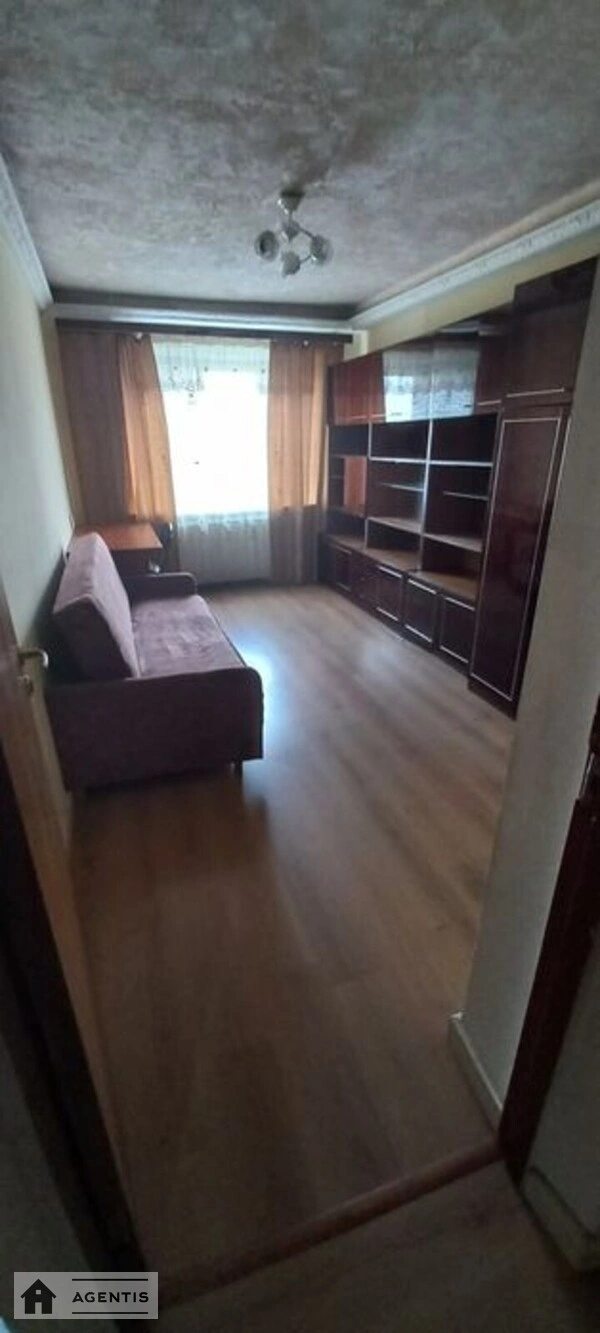 Apartment for rent 3 rooms, 63 m², 9th fl./9 floors. 19, Chokolivskiy 19, Kyiv. 