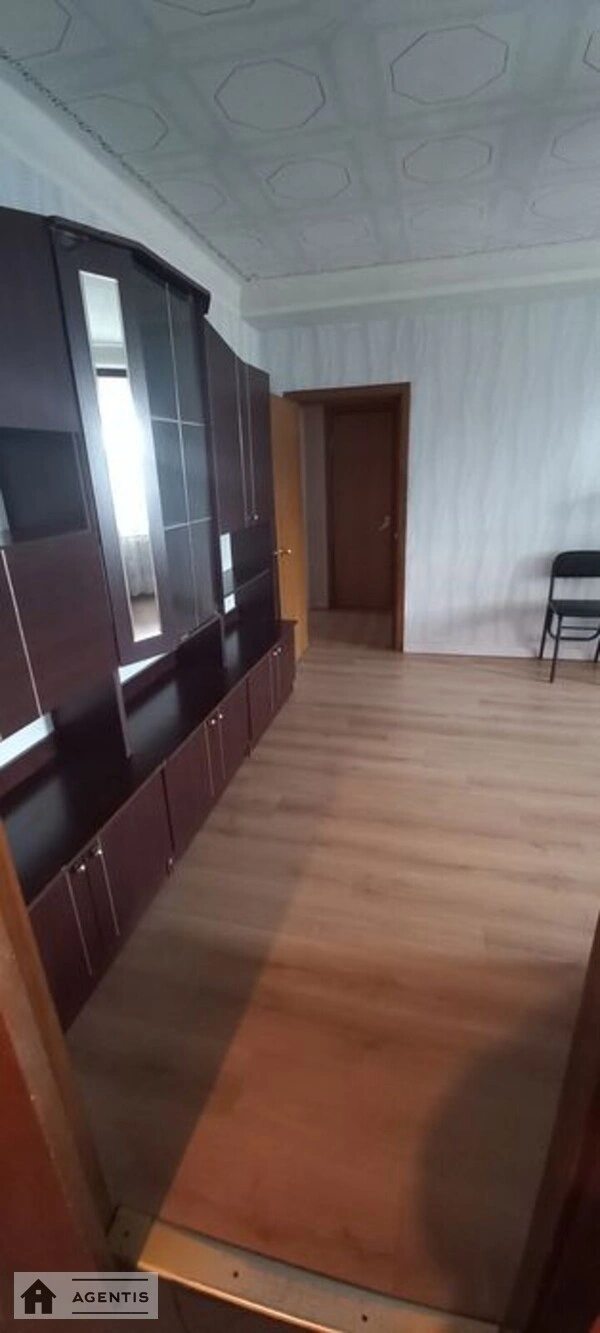 Apartment for rent 3 rooms, 63 m², 9th fl./9 floors. 19, Chokolivskiy 19, Kyiv. 