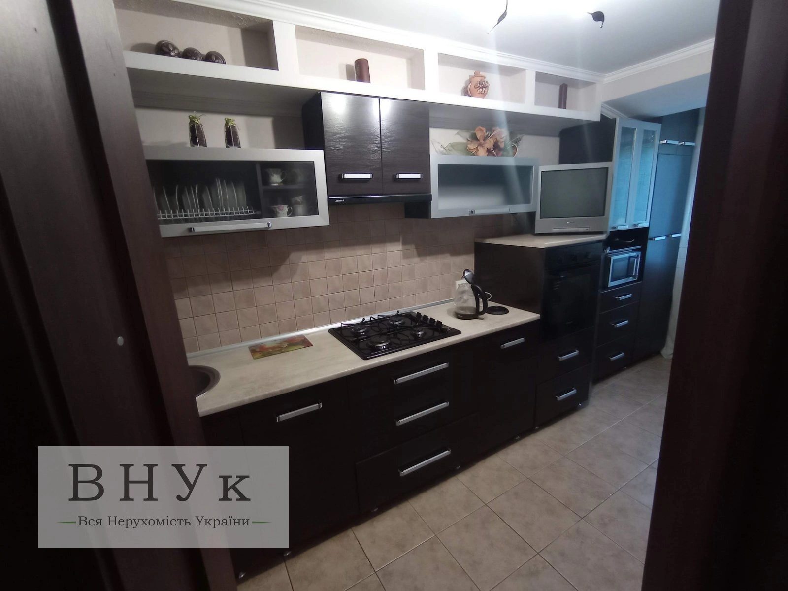 Apartments for sale 1 room, 37 m², 2nd fl./9 floors. Orlyka Hetmana vul., Ternopil. 