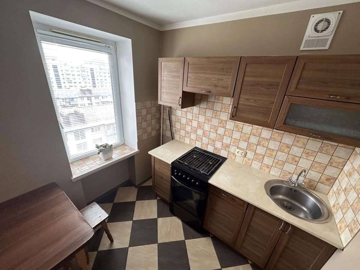 Apartments for sale 1 room, 29 m², 9th fl./9 floors. 80, Naberezhno-Korchuvatska 80, Kyiv. 