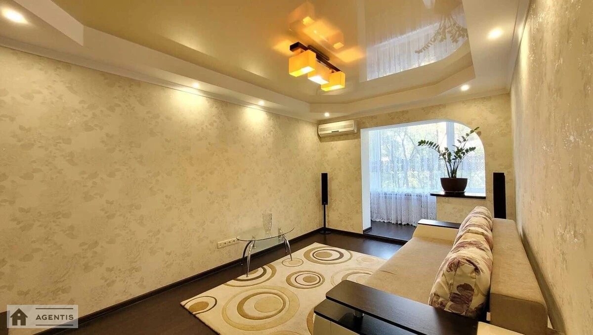 Apartment for rent 2 rooms, 47 m², 3rd fl./9 floors. Entuziastiv, Kyiv. 