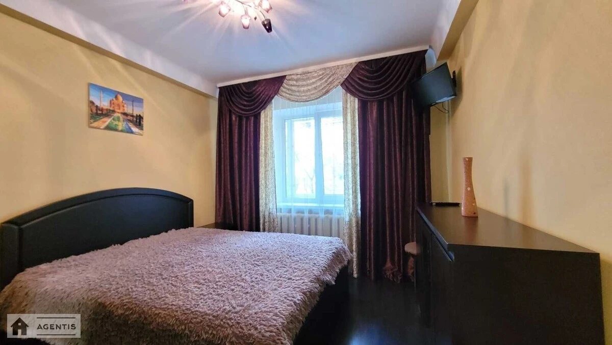 Apartment for rent 2 rooms, 47 m², 3rd fl./9 floors. Entuziastiv, Kyiv. 