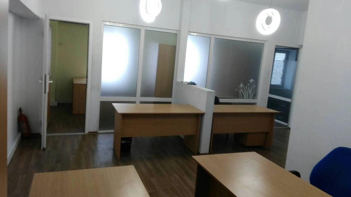 Office for sale 78 m², 1st fl./3 floors. Hoholya ul., Dnipro. 