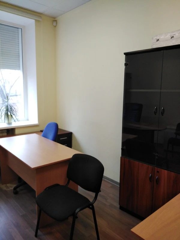 Office for sale 22 m², 1st fl./3 floors. Hoholya ul., Dnipro. 