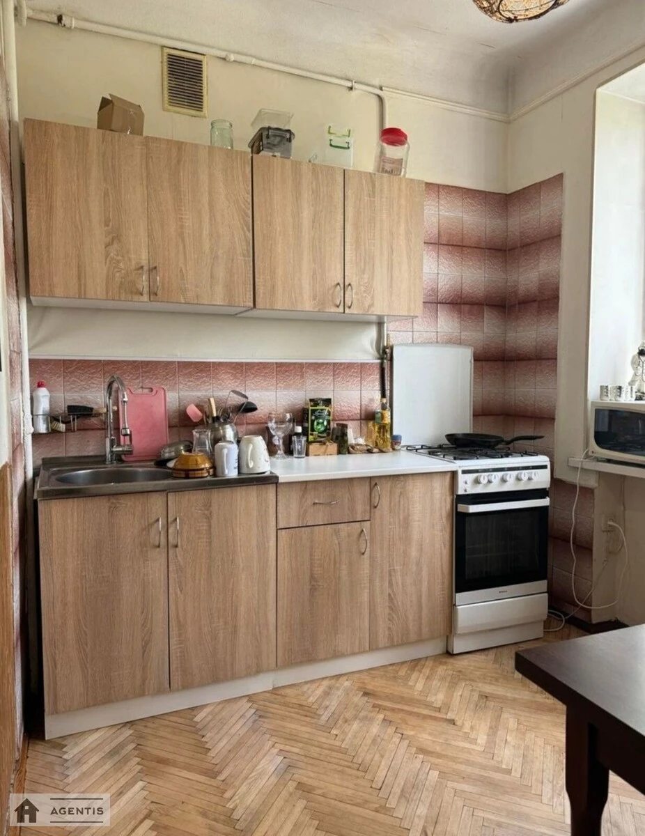 Apartment for rent 2 rooms, 58 m², 3rd fl./5 floors. 17, Deputatska 17, Kyiv. 