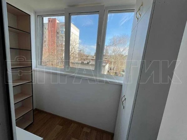 Продажа квартиры 3 комнаты, 65 m². Коцюбинського вул. 83, Чернигов. 