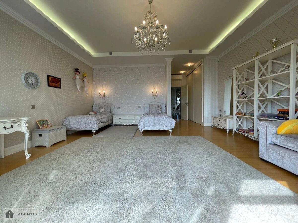 Apartment for rent 3 rooms, 256 m², 2nd fl./4 floors. 13, Dmytra Hodzenka vul. Hlazunova, Kyiv. 