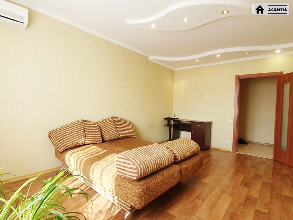 Apartment for rent 1 room, 48 m², 19th fl./22 floors. 1, Hryhoriya Vashchenka vul., Kyiv. 