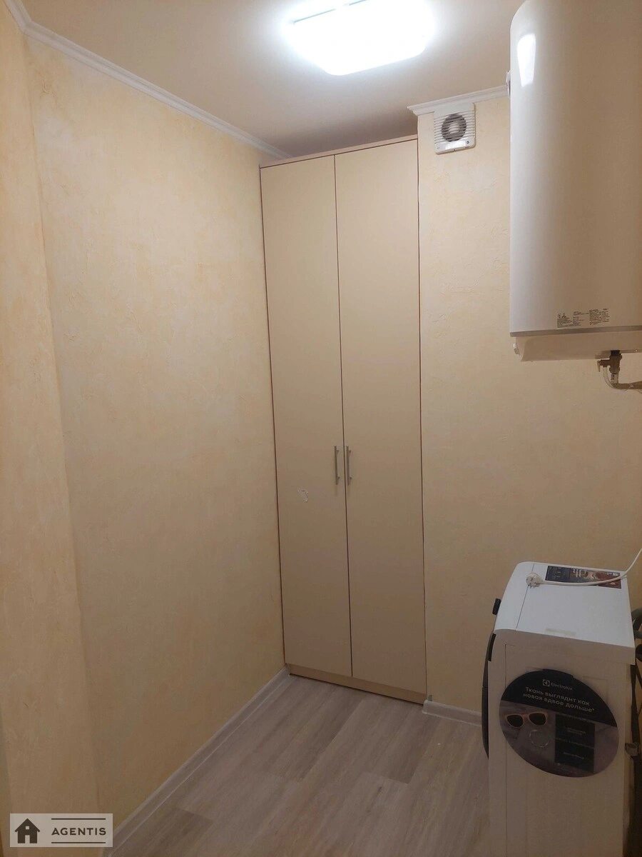 Здам квартиру 2 кімнати, 73 m², 6 пов./24 поверхи. Берестейський просп. (Перемоги), Київ. 