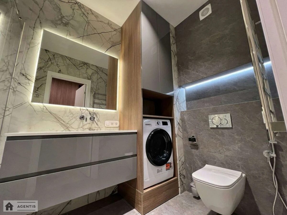 Сдам квартиру 4 комнаты, 155 m², 2 эт./18 этажей. Бусловская, Киев. 