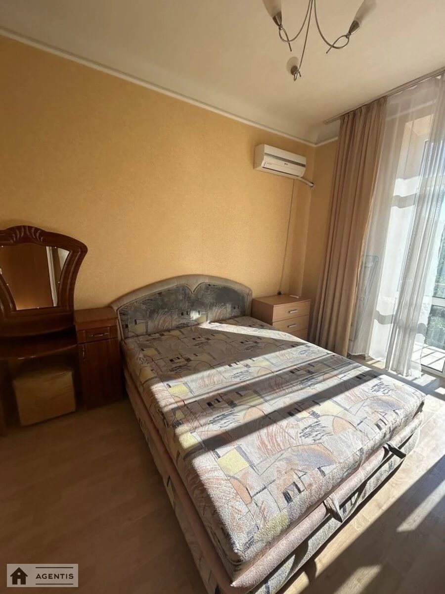 Apartment for rent 2 rooms, 60 m², 6th fl./8 floors. 8, Lesi Ukrayinky 8, Kyiv. 