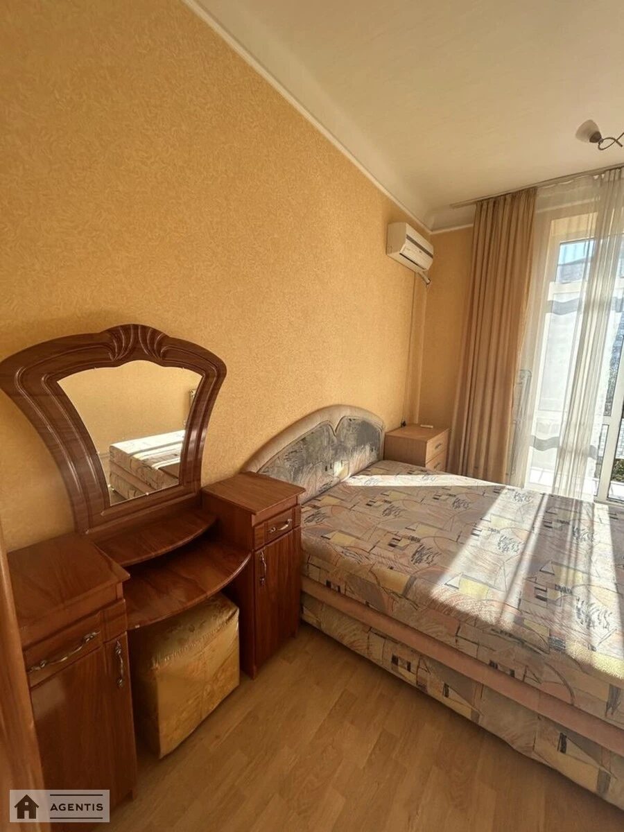 Apartment for rent 2 rooms, 60 m², 6th fl./8 floors. 8, Lesi Ukrayinky 8, Kyiv. 