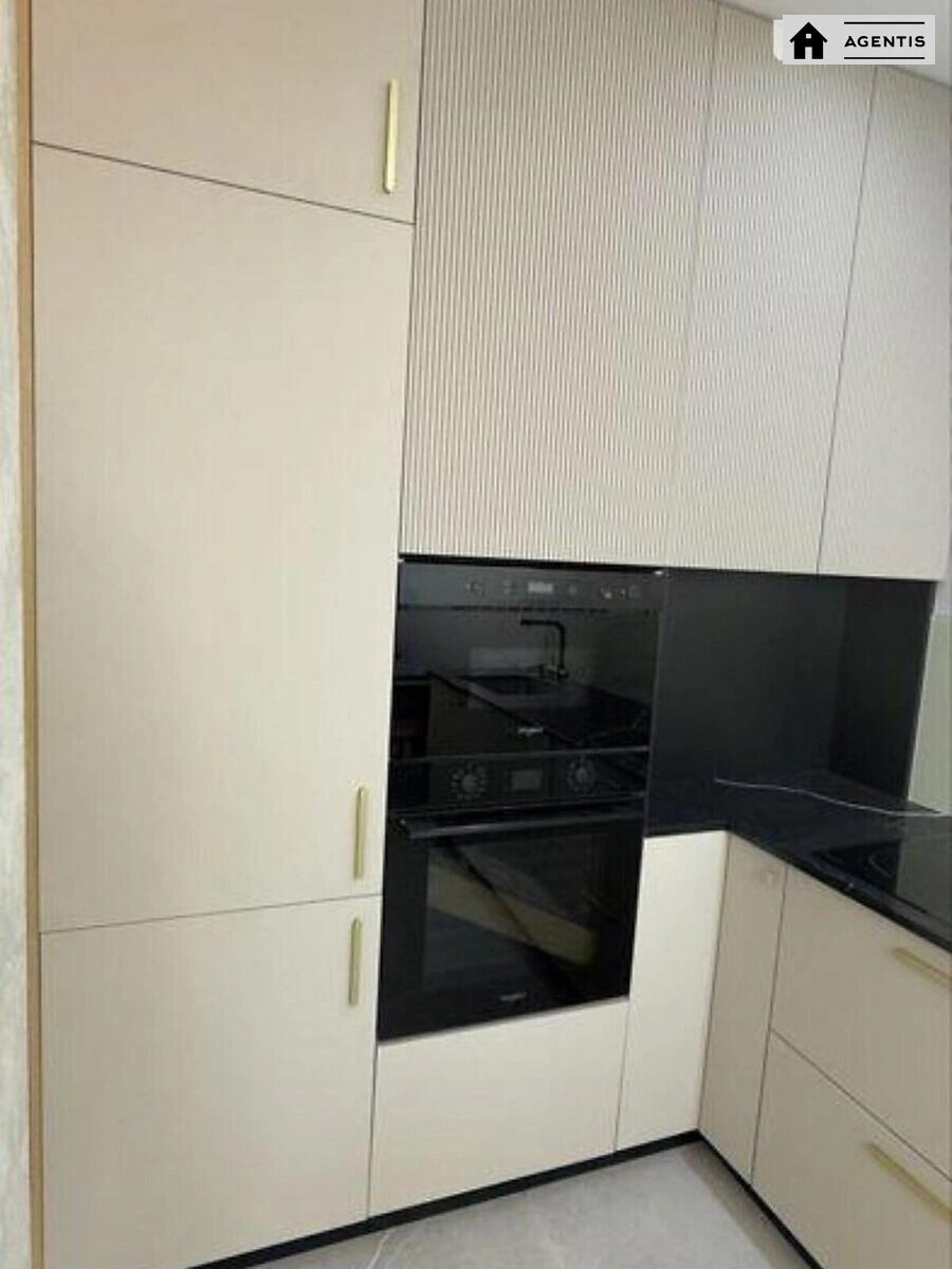 Сдам квартиру 2 комнаты, 52 m², 9 эт./30 этажей. 11, Берестейський просп. (Перемоги), Киев. 