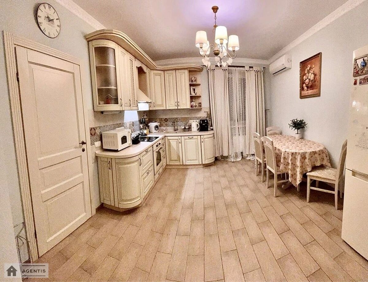 Apartment for rent 3 rooms, 90 m², 4th fl./25 floors. 5, Yuriya Kondratyuka vul., Kyiv. 