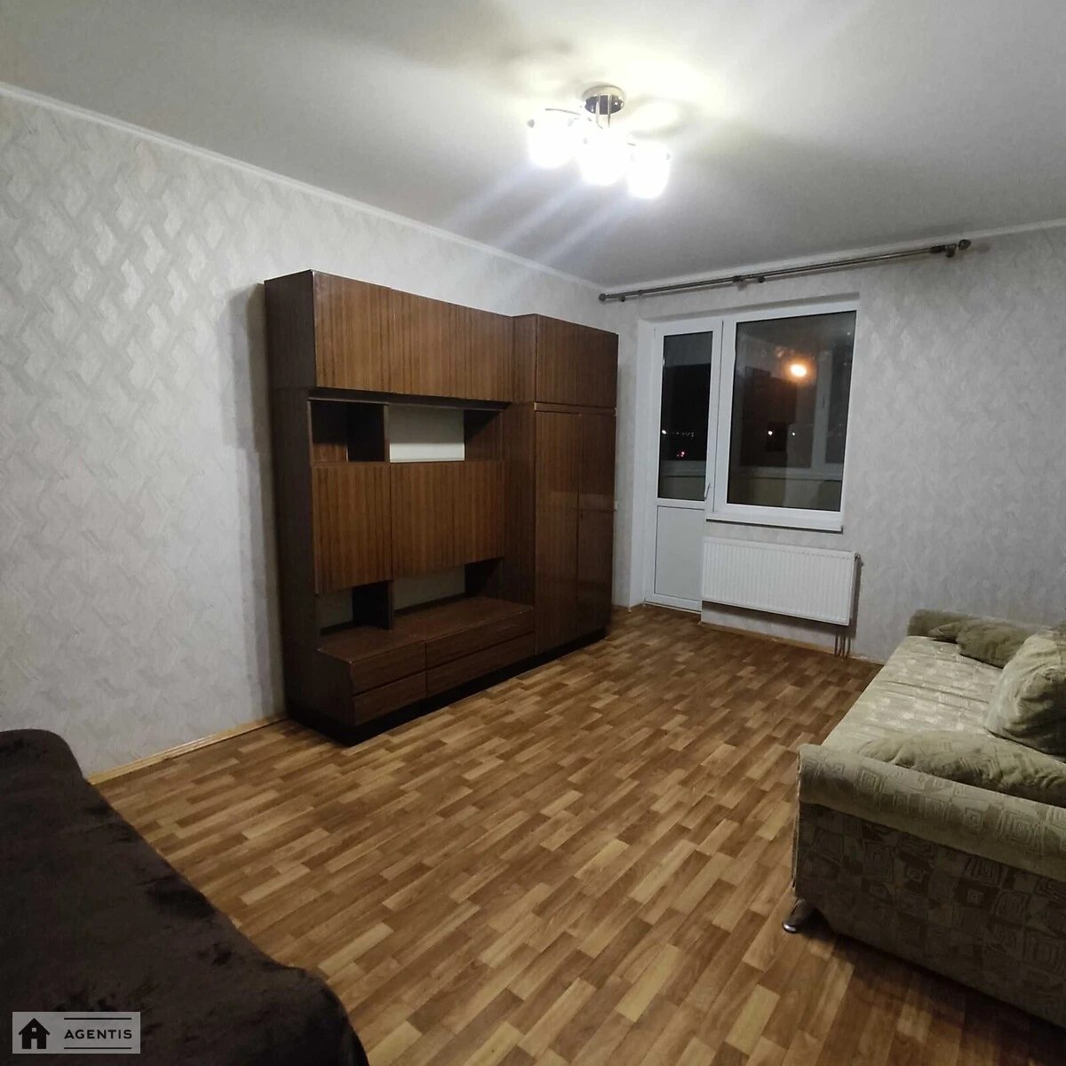 Сдам квартиру 1 комната, 40 m², 2 эт./22 этажа. 6, Драгоманова 6, Киев. 