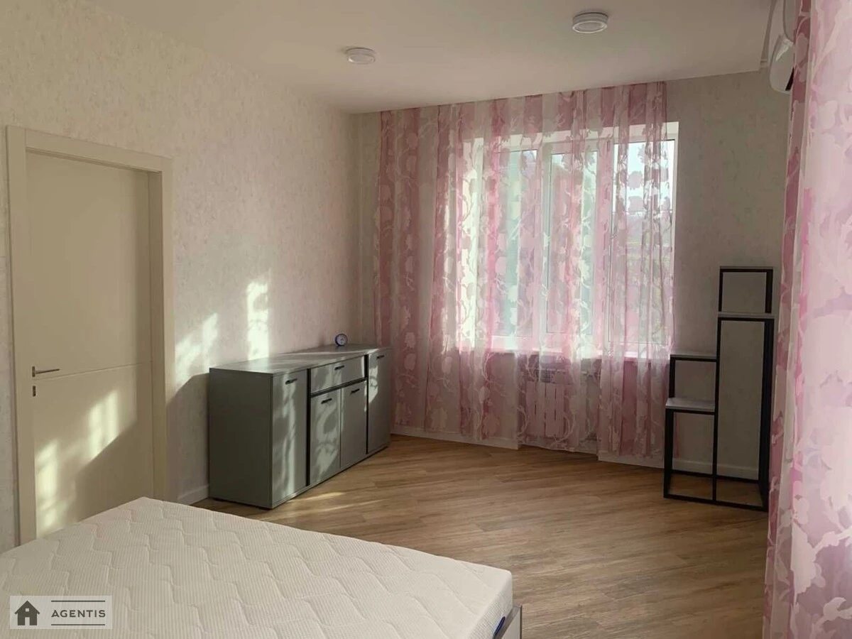 Здам квартиру 2 кімнати, 58 m², 2 пов./5 поверхів. 2, Бастіонна 2, Київ. 