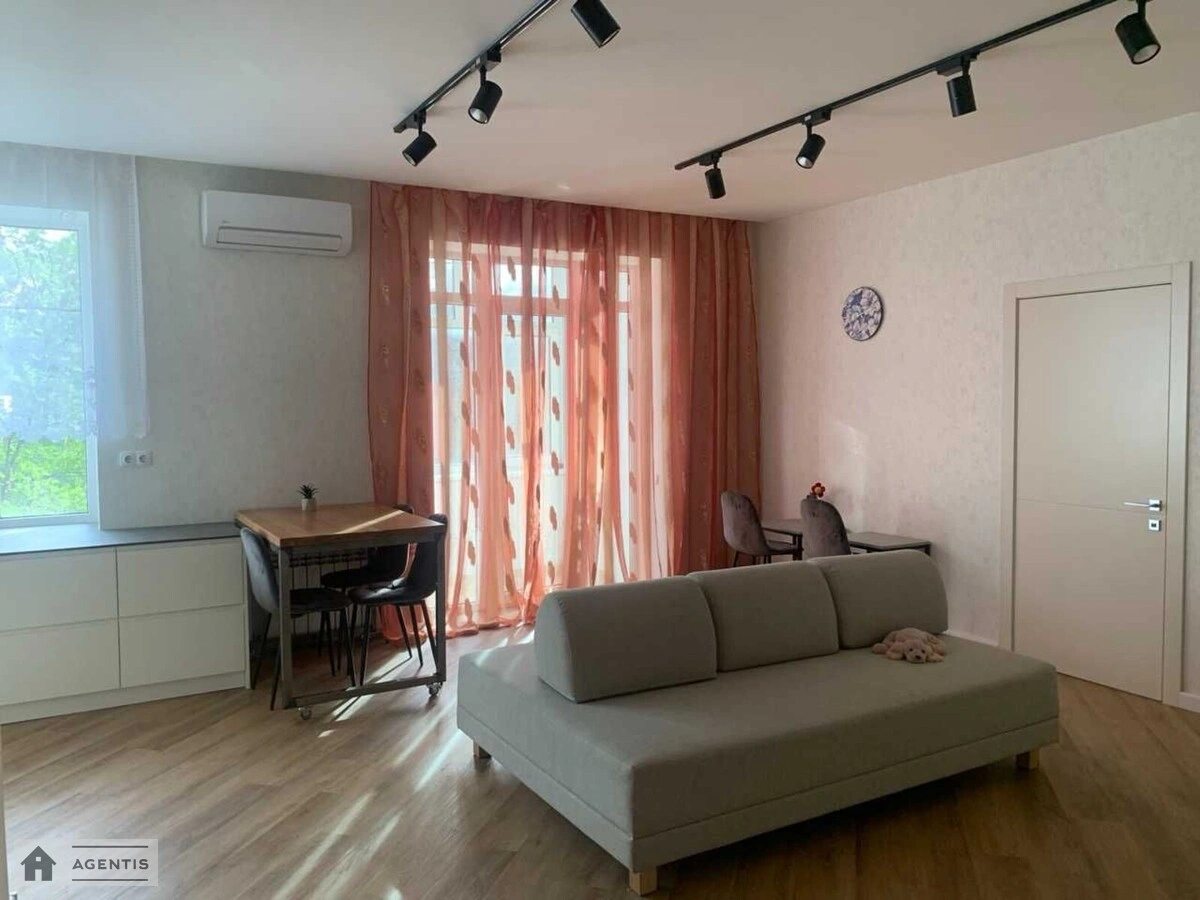 Apartment for rent 2 rooms, 58 m², 2nd fl./5 floors. 2, Bastionna 2, Kyiv. 