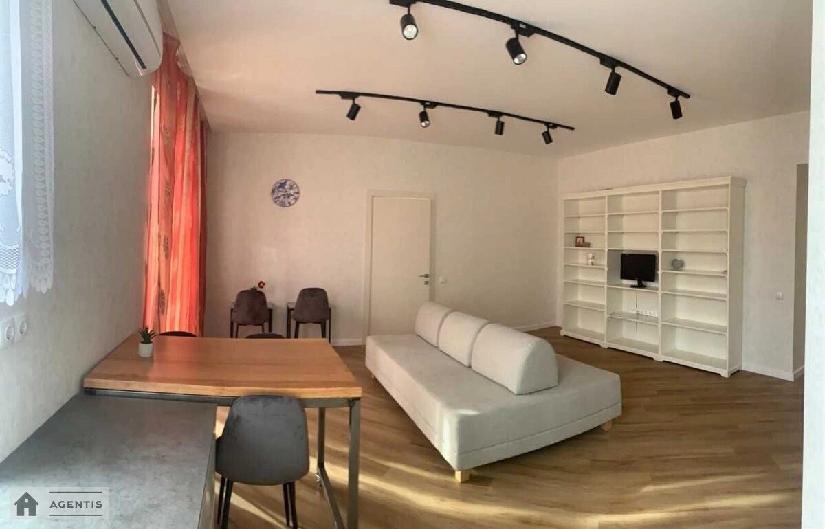 Apartment for rent 2 rooms, 58 m², 2nd fl./5 floors. 2, Bastionna 2, Kyiv. 