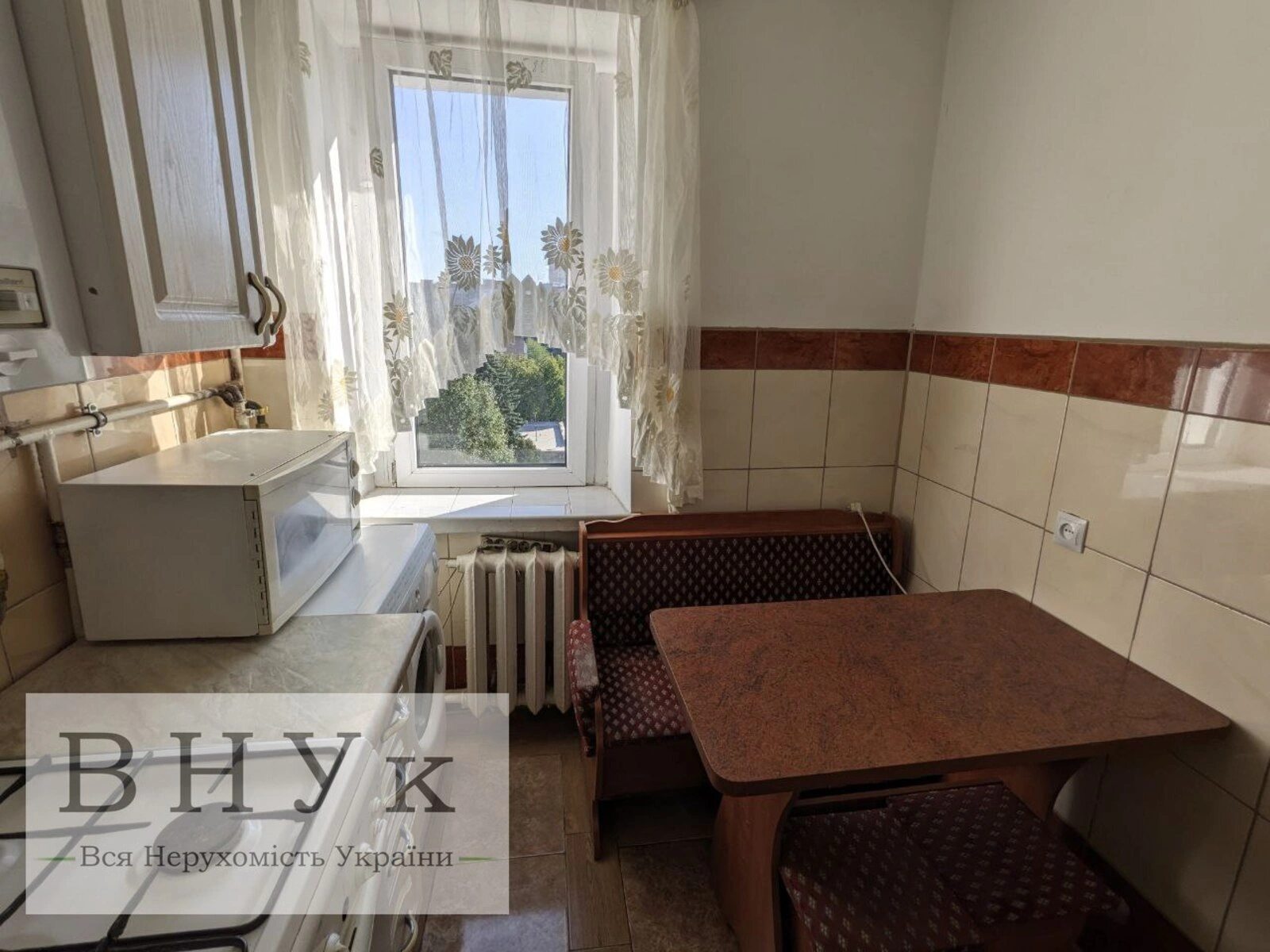 Apartments for sale 1 room, 31 m², 5th fl./5 floors. Makarenka vul., Ternopil. 