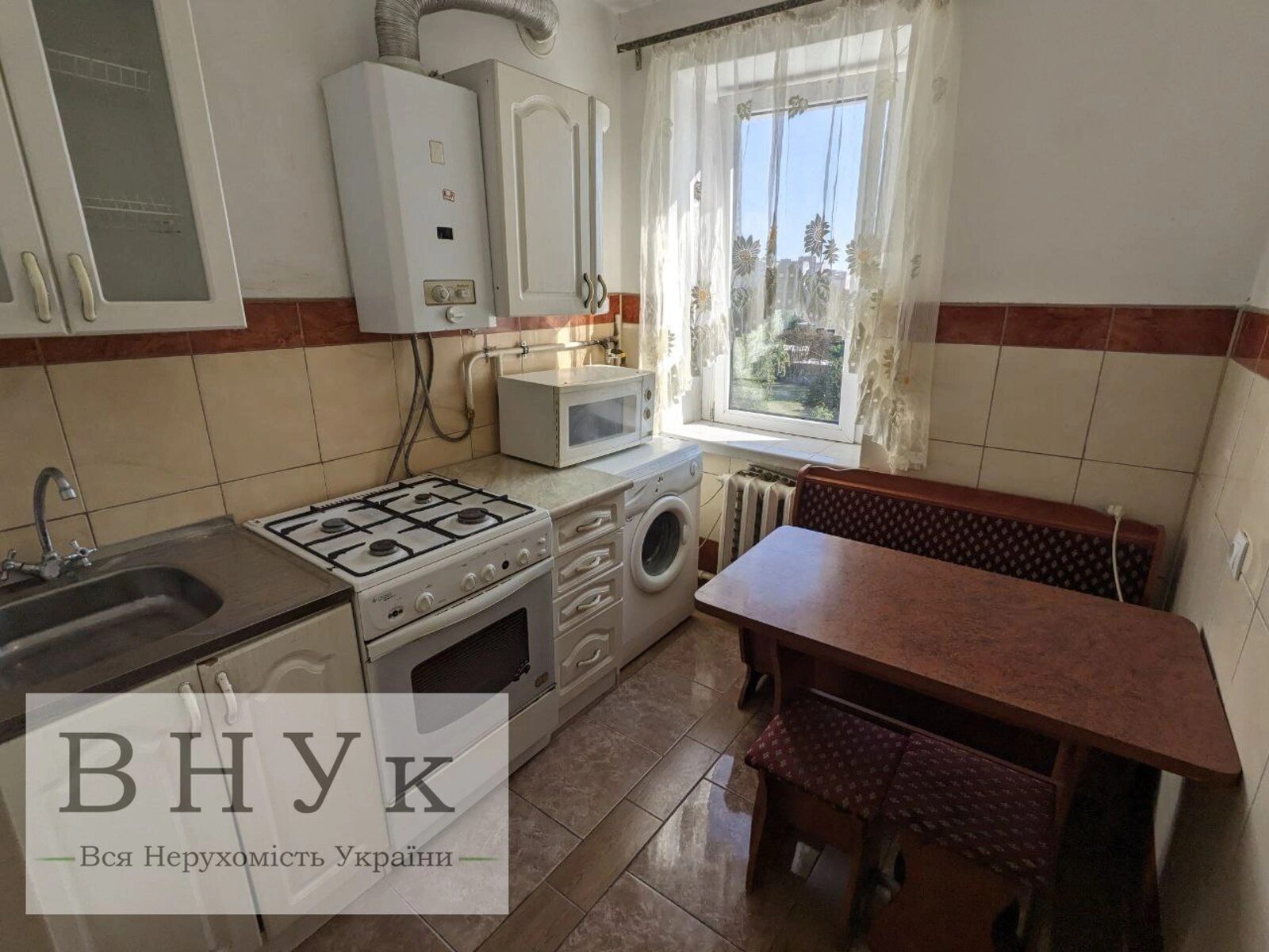 Продажа квартиры 1 комната, 31 m², 5 эт./5 этажей. Макаренка вул., Тернополь. 