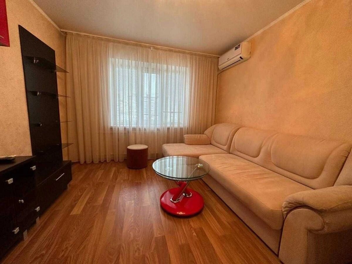 Apartment for rent 2 rooms, 59 m², 7th fl./16 floors. Desnyanskyy rayon, Kyiv. 