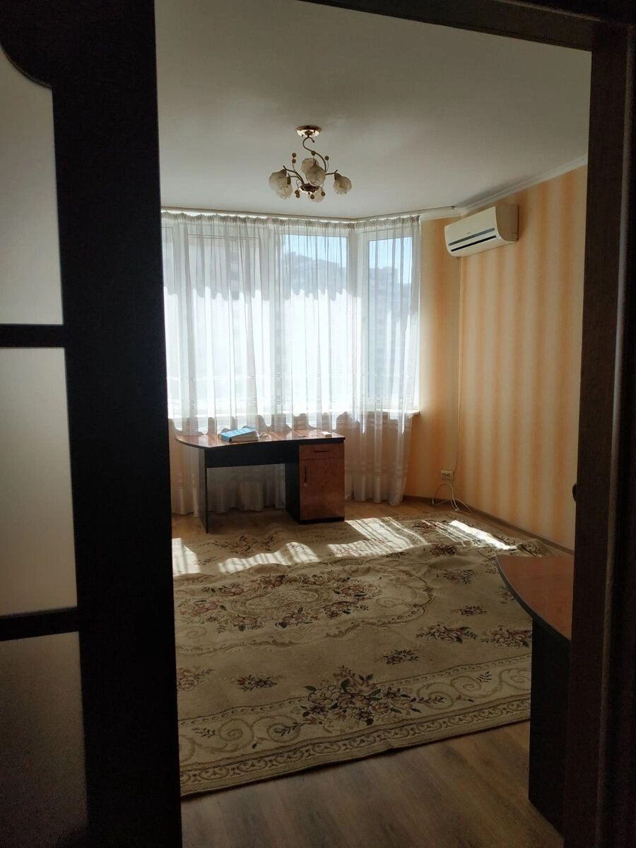 Здам квартиру 2 кімнати, 78 m², 5 пов./24 поверхи. Градинська, Київ. 