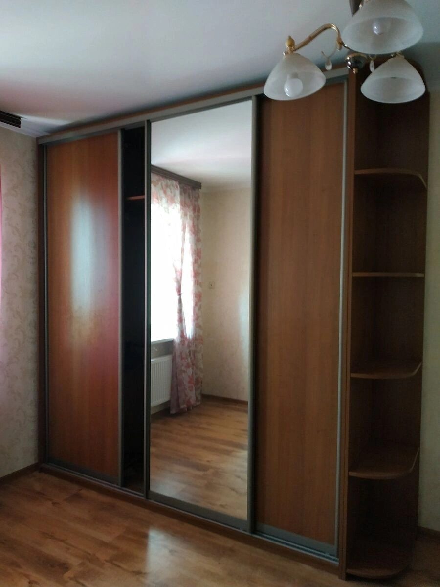 Apartment for rent 2 rooms, 78 m², 5th fl./24 floors. Gradynska, Kyiv. 