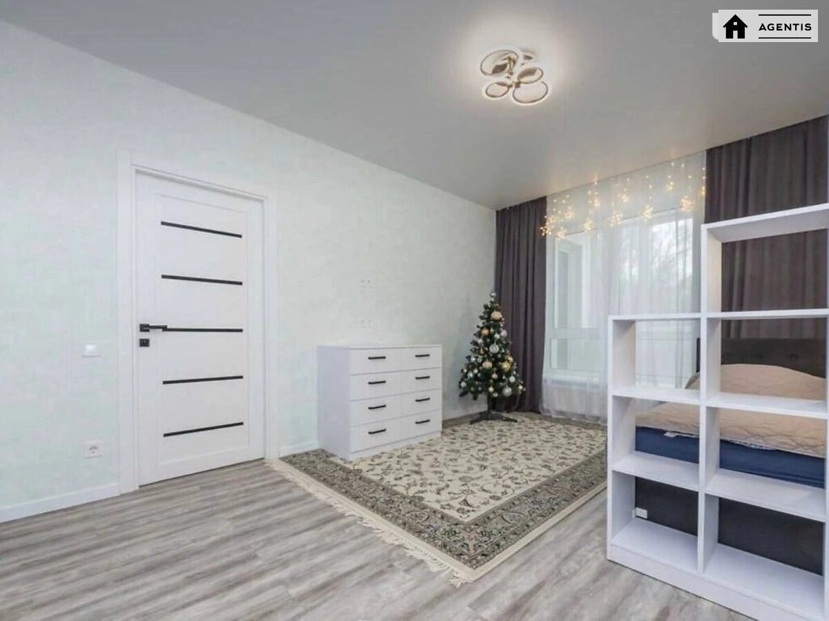 Apartment for rent 2 rooms, 65 m², 1st fl./10 floors. 27, Metrologichna 27, Kyiv. 