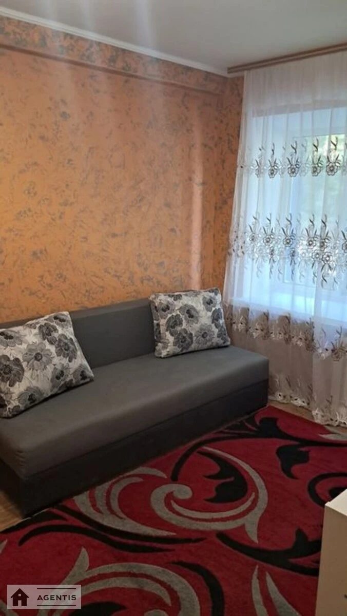 Здам квартиру 2 кімнати, 45 m², 1 пов./9 поверхів. Соломянська вул., Київ. 