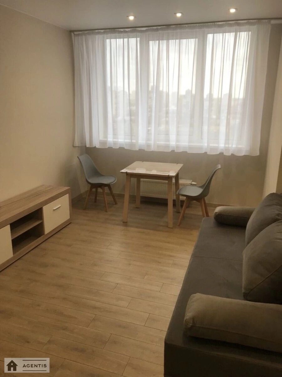 Сдам квартиру 1 комната, 44 m², 14 эт./24 этажа. 6, Євгена Сверстюка вул. (Марини Раскової), Киев. 