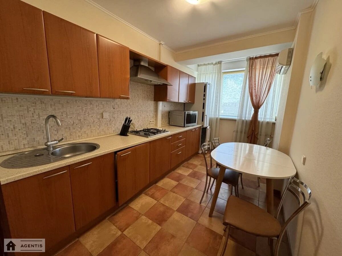 Apartment for rent 2 rooms, 54 m², 8th fl./16 floors. 39, Bohdana Khmelnytskoho vul., Kyiv. 