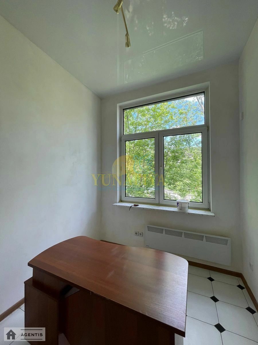 Apartment for rent 3 rooms, 129 m², 3rd fl./4 floors. 10, Pavlivska 10, Kyiv. 