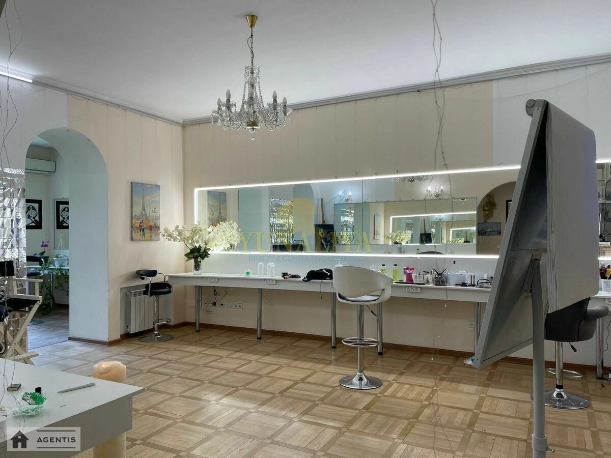 Apartment for rent 3 rooms, 129 m², 3rd fl./4 floors. 10, Pavlivska 10, Kyiv. 