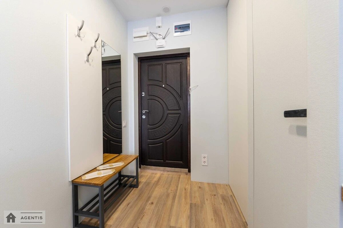 Apartment for rent 1 room, 35 m², 11th fl./25 floors. 73, Polova 73, Kyiv. 