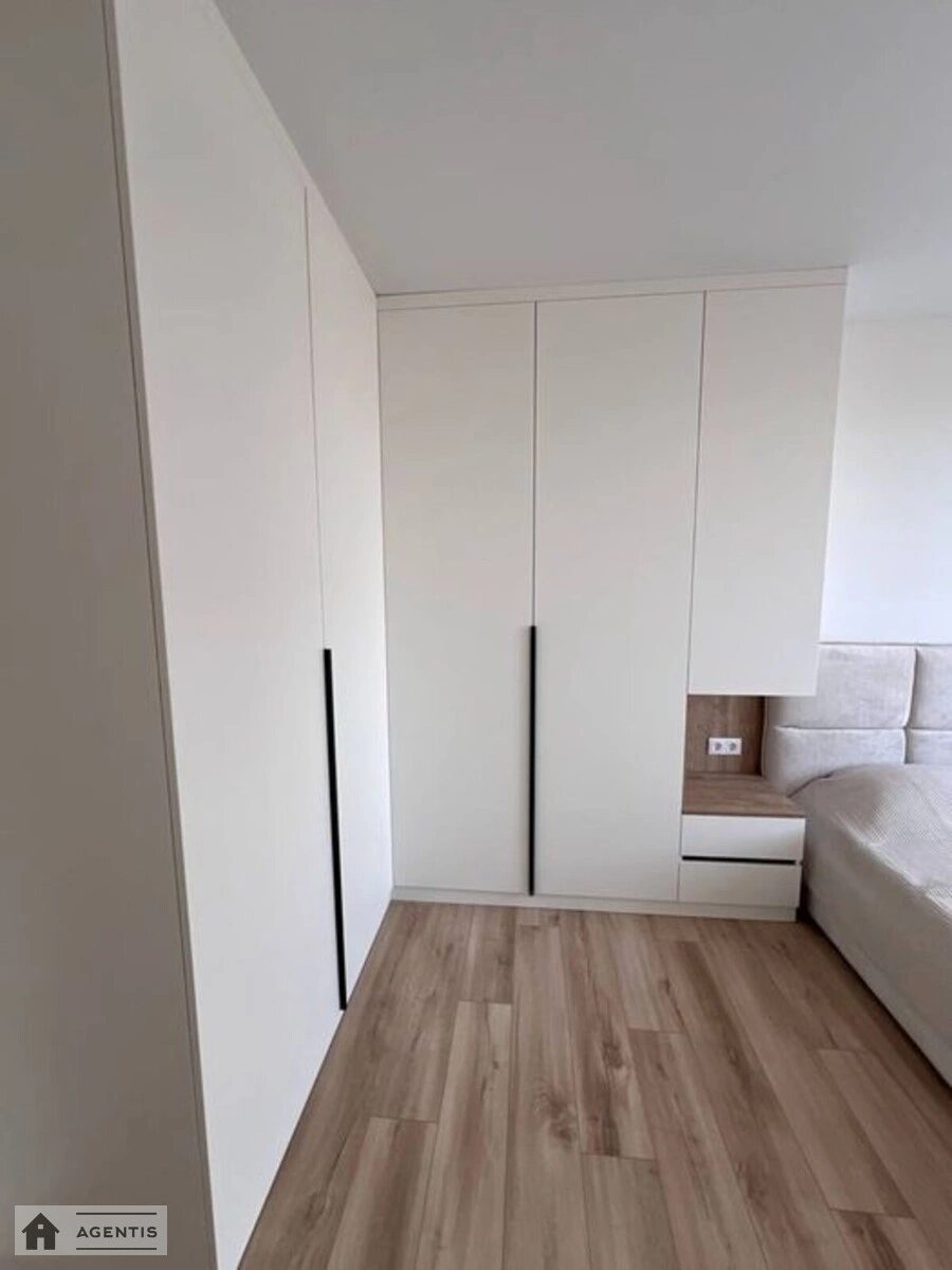 Сдам квартиру 2 комнаты, 47 m², 12 эт./18 этажей. Генерала Грекова вул., Киев. 