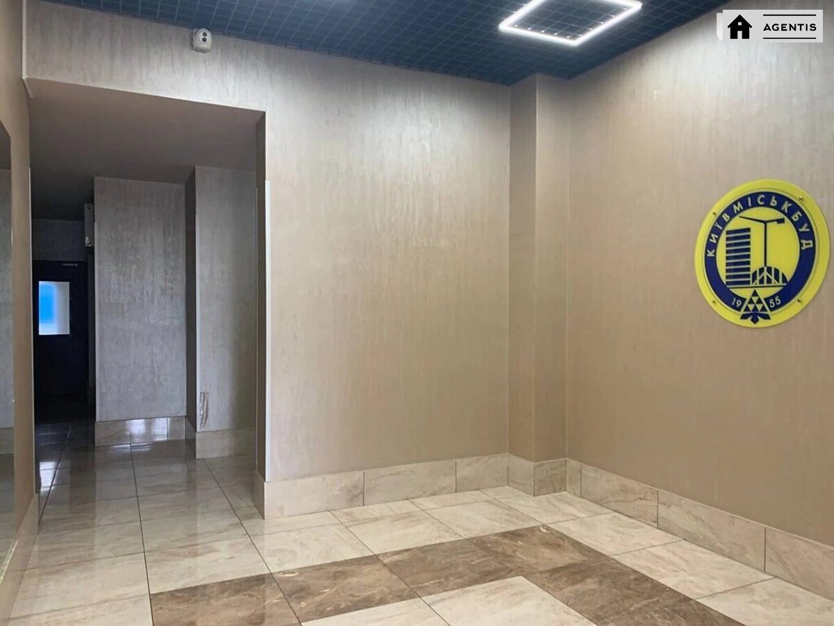 Здам квартиру 3 кімнати, 80 m², 10 пов./26 поверхів. 62, Каховська 62, Київ. 