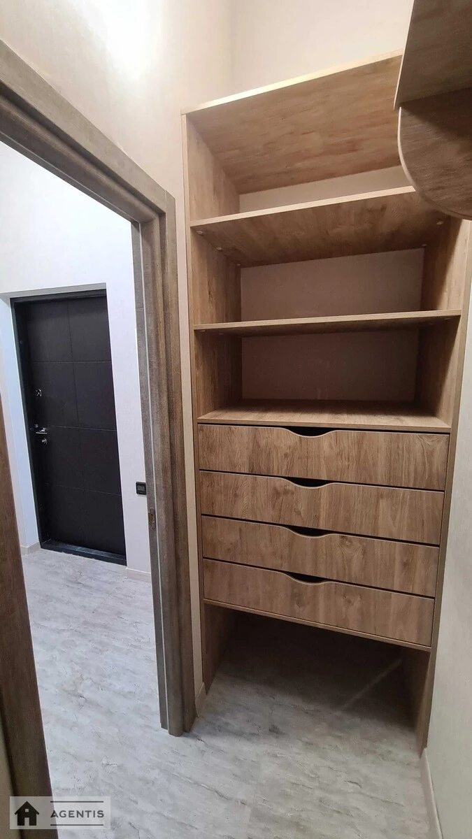 Сдам квартиру 1 комната, 40 m², 14 эт./14 этажей. 28, Михайла Максимовича вул. (Онуфрія Трутенка), Киев. 