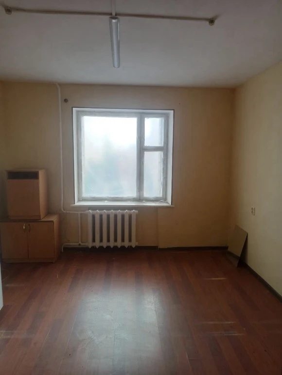 Office for rent 1 room, 12 m², 4th fl./9 floors. 10, Bogdanivska 10, Kyiv. 