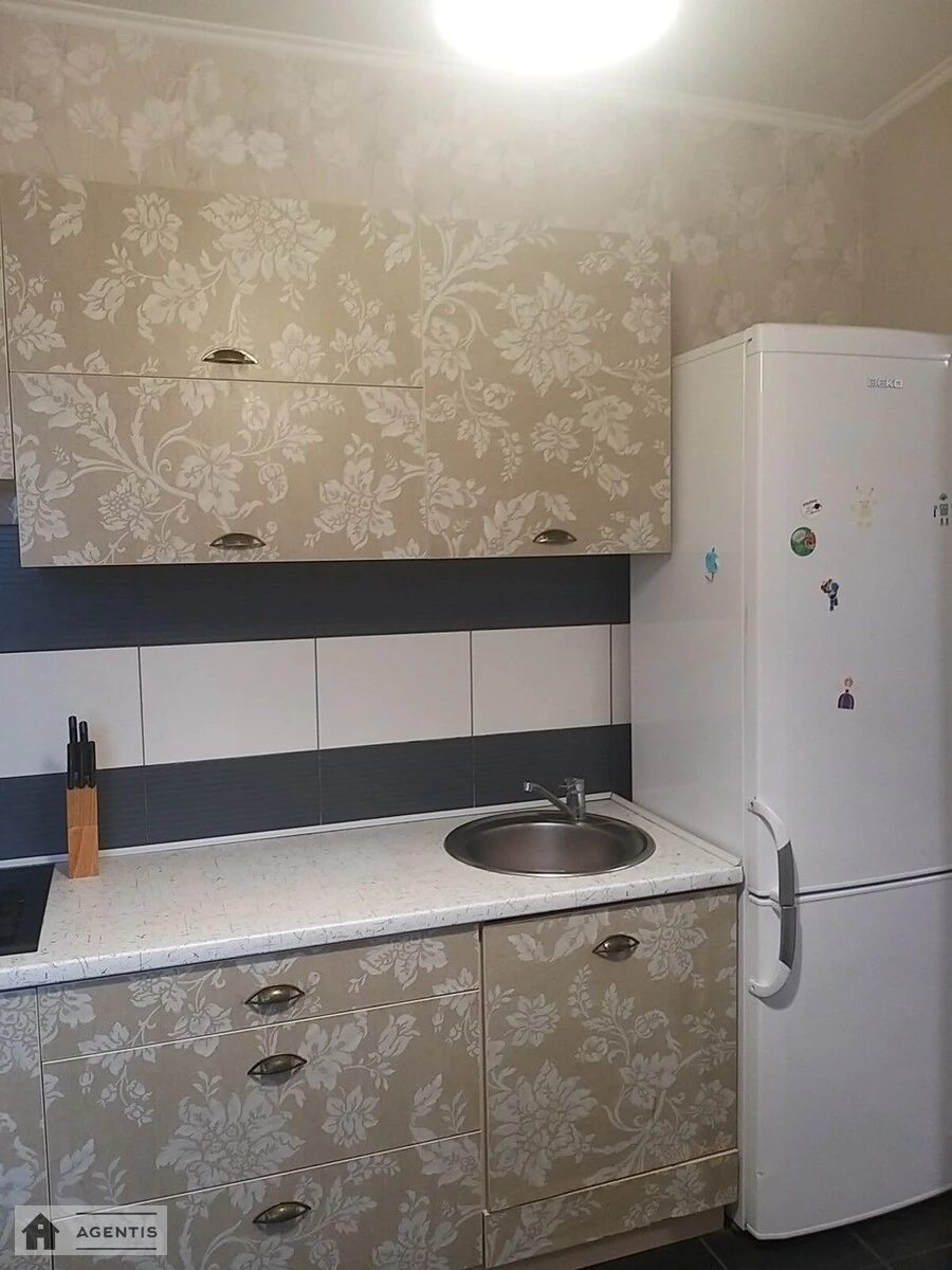 Здам квартиру 1 кімната, 43 m², 24 пов./25 поверхів. Дарницький район, Київ. 