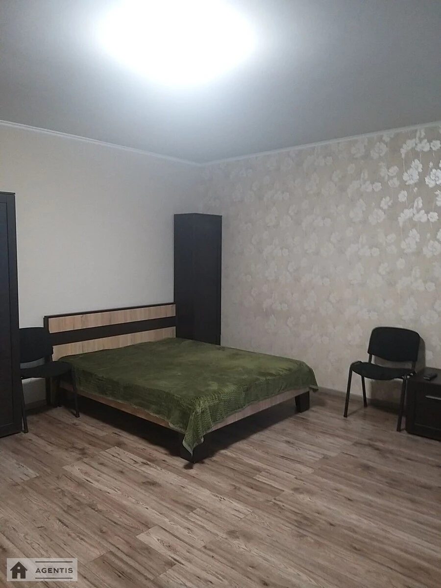 Сдам квартиру 1 комната, 43 m², 24 эт./25 этажей. Дарницкий район, Киев. 