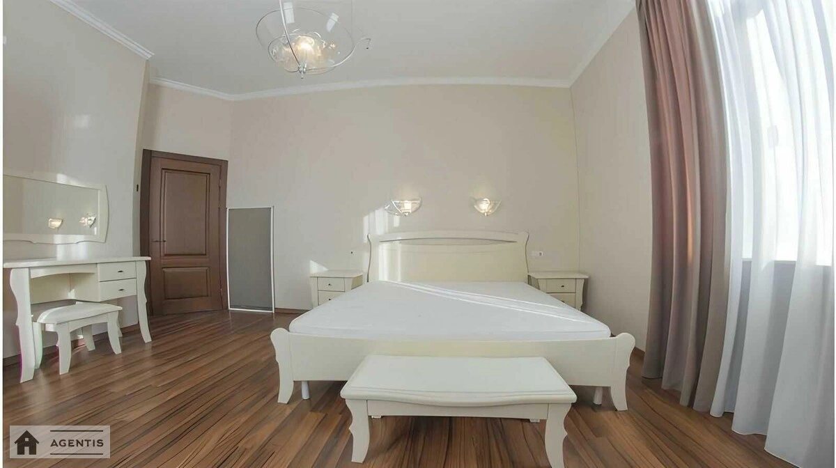 Apartment for rent 3 rooms, 120 m², 5th fl./6 floors. Hetmana Pavla Skoropadskoho vul. Lva Tolstoho, Kyiv. 